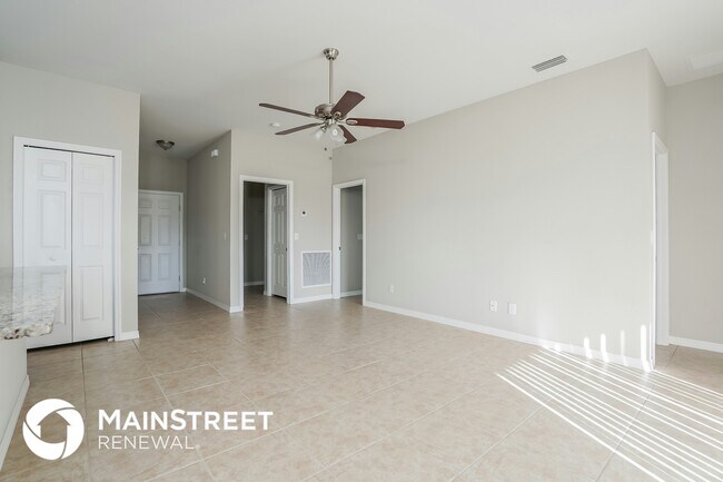 Building Photo - 1137 NW 19th Ave