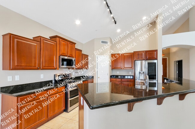 Building Photo - 15549 S Via Puente Azul