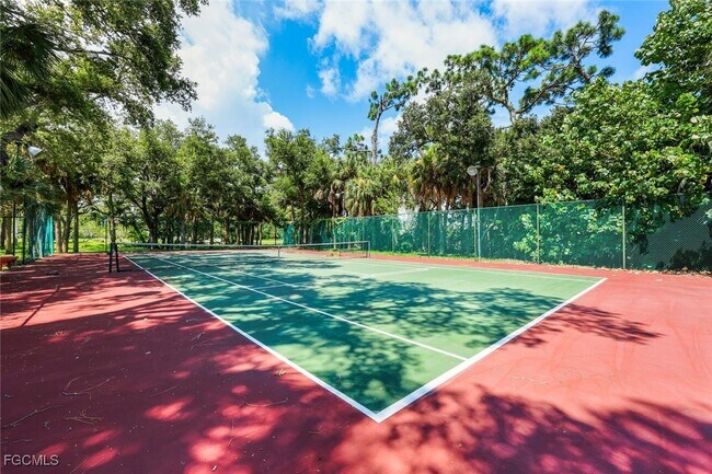 Foto del edificio - 15206 Parkside Dr