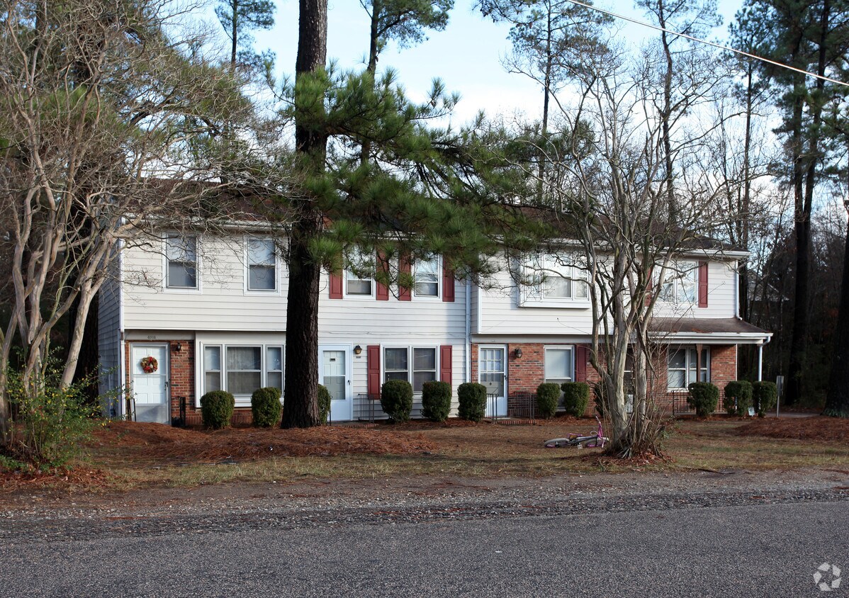 Building Photo - 4910-4916 Memory Rd
