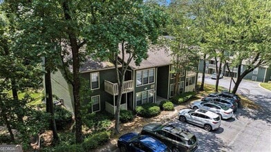 Building Photo - 4556 Vinings Central Trace SE