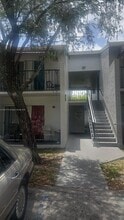 Building Photo - 1201 Lake Victoria Dr