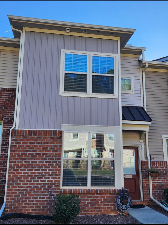 Photo - 71 Pocono Dr Townhome