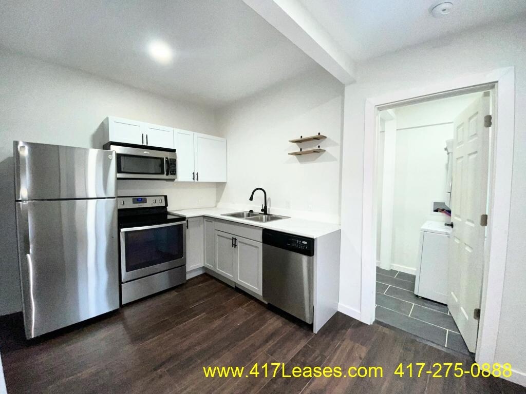 Primary Photo - 2203 N National Ave