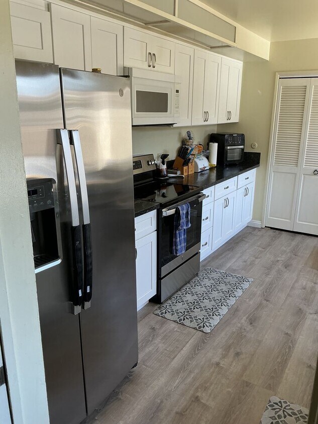Foto principal - Townhome 3 bedroom 2 bath