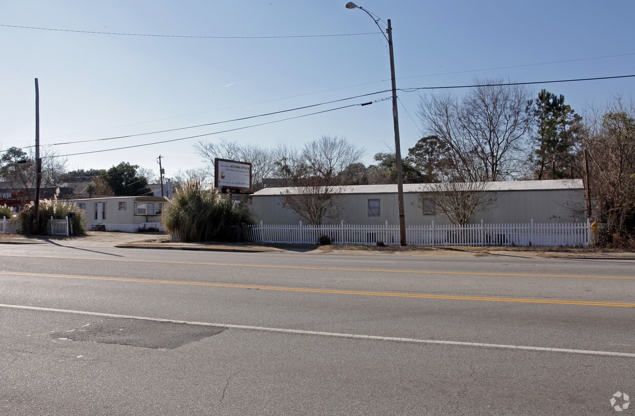 Building Photo - 5139 N Rhett Ave