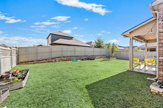 Building Photo - 1601 Brindle St