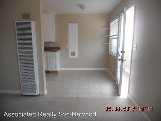 Building Photo - 300 E Oceanfront