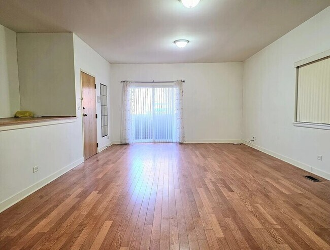 Foto del edificio - 705 W 31st St