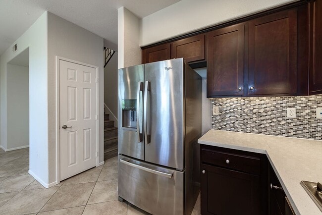Building Photo - Serenity and Luxury Abound in Eastlake!