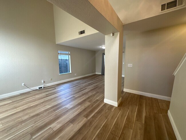 Foto del edificio - 2108 Bailey Ct
