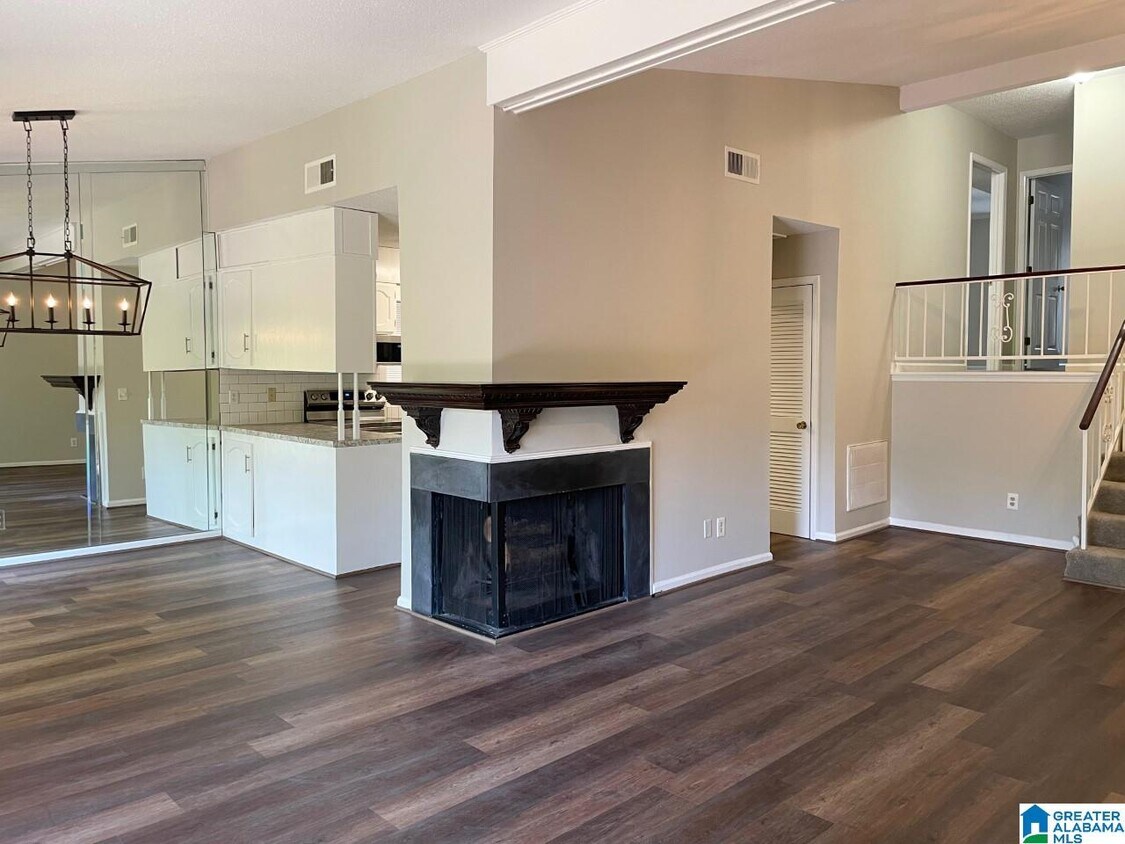 222 E Green Unit 222, Vestavia Hills, AL 35243 Condo for Rent in