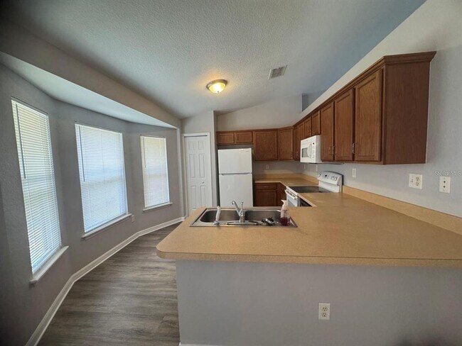 Foto del edificio - 4077 SW 131st Place Rd