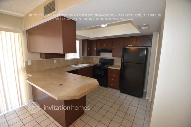 Building Photo - 3115 W Becker Ln