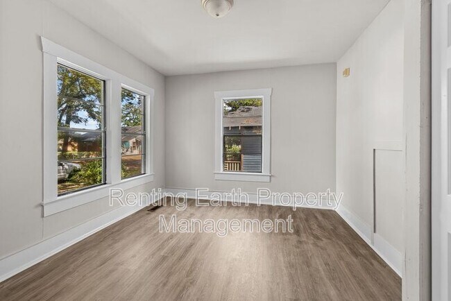 Foto del edificio - 1657 Lee Ave SW