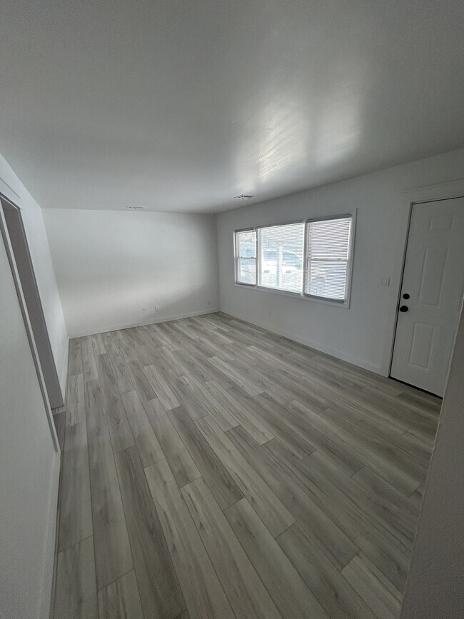 Foto del edificio - 2132 McCartney Rd