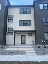 Building Photo - 862 W 480 S