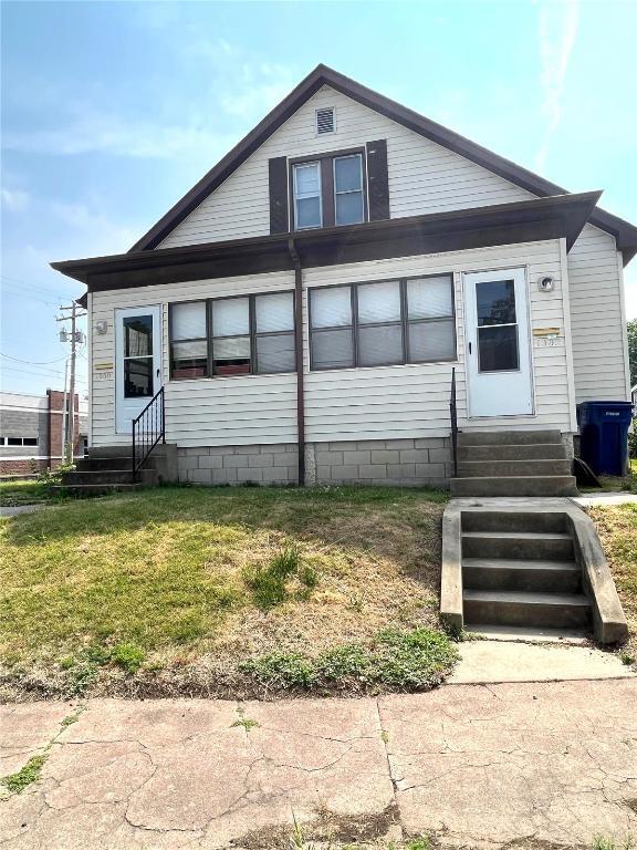 Building Photo - 1002 Freeburg Ave