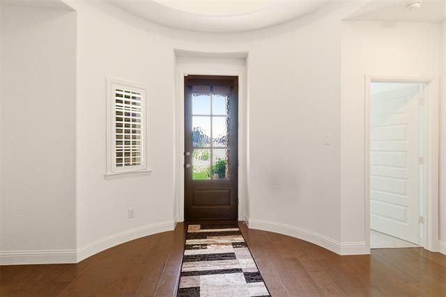 Foto del edificio - 510 Royal Oaks Ln