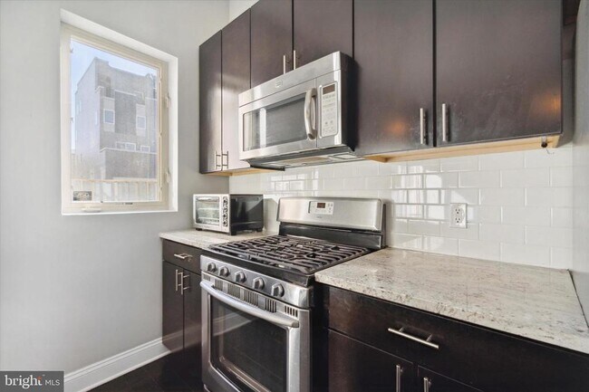 Foto del edificio - 1353 N Mascher St