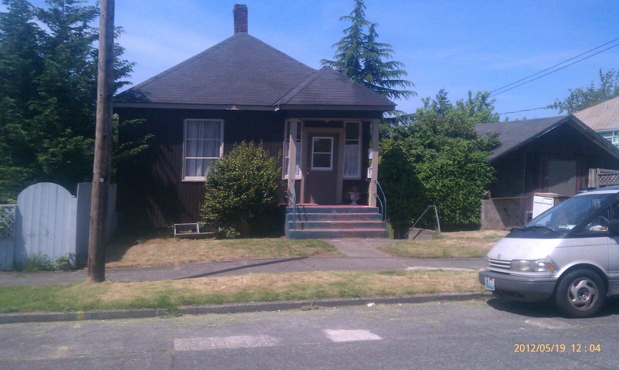 Building Photo - 6035 5th Avenue Northwest