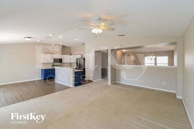 Foto del edificio - 1437 Heather Ct