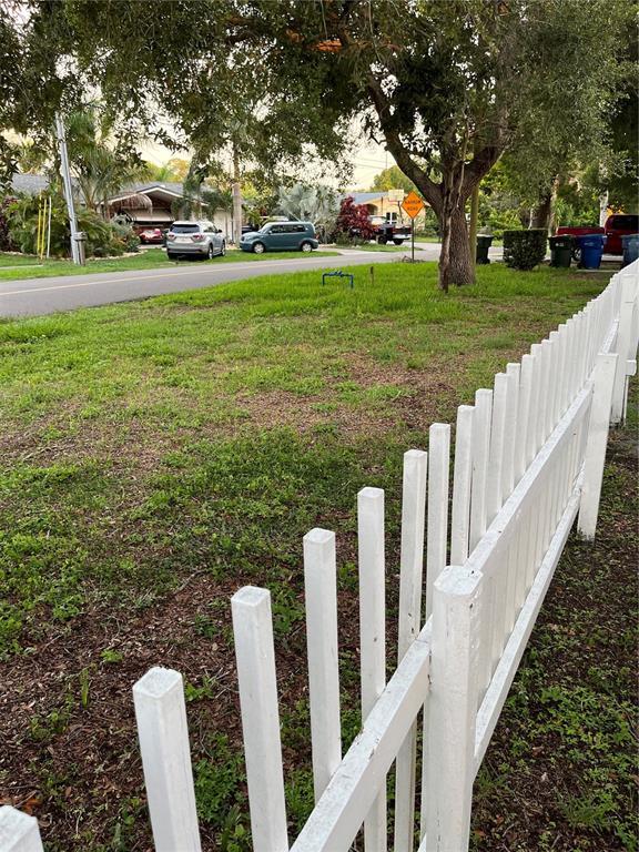 Building Photo - 945 7th St NW