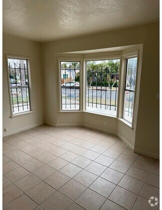 Building Photo - 2253 S Cochran Ave