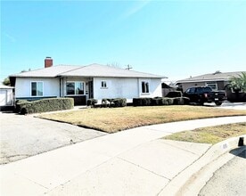 Building Photo - 408 N Phillips Ave