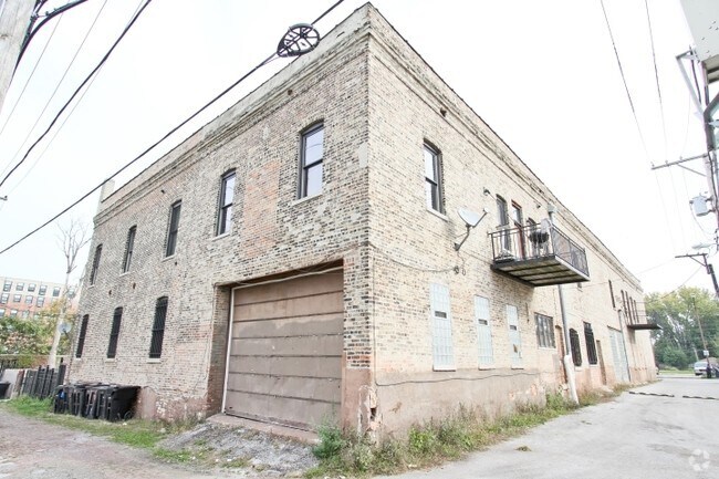 Foto del edificio - 9138-9140 S Baltimore Ave