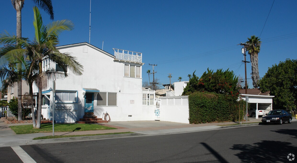 Building Photo - 1317-1323 Ocean Ave