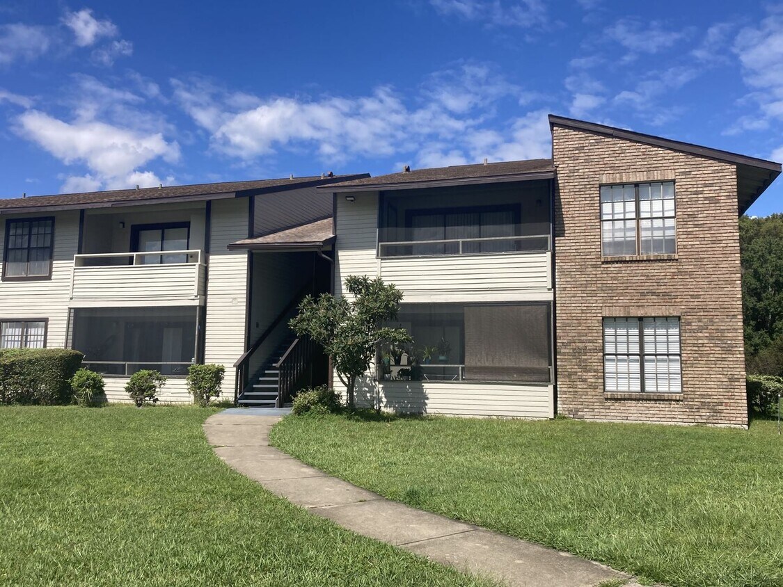 Primary Photo - 1/1 Millennium Cove
