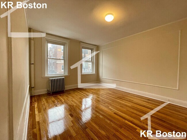Building Photo - 7 Vinal St