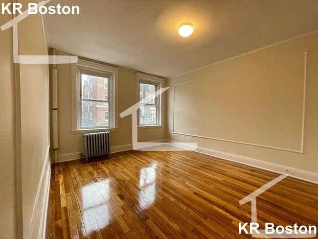 Building Photo - 8 Vinal St