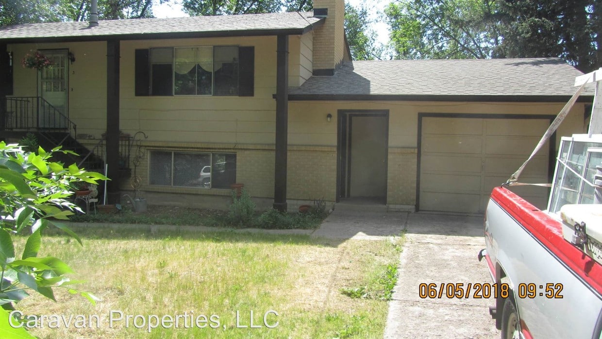 Primary Photo - 3 Normandy Cir