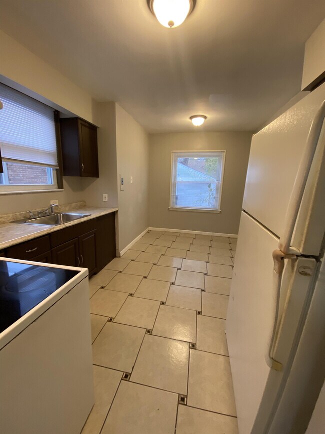 Foto del edificio - 15821 Kentfield St