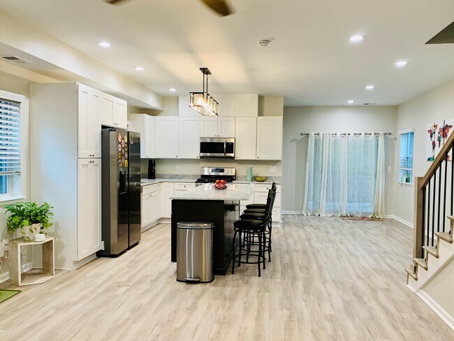 Foto del edificio - 9211 McGee St
