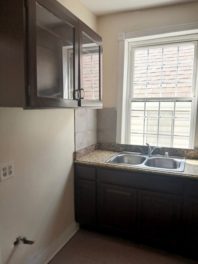 Building Photo - 4418 S Honore St