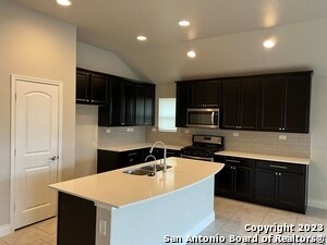 Building Photo - 105 Esslemont
