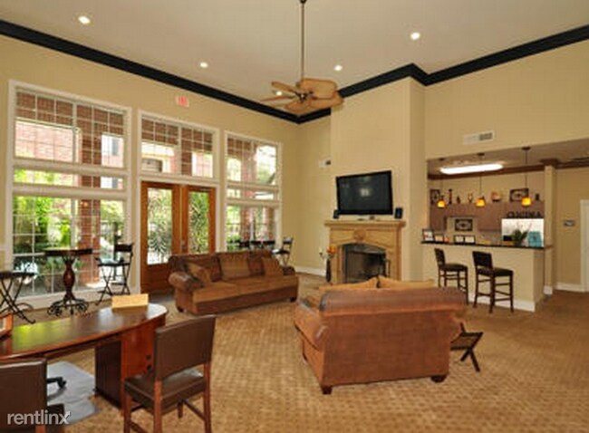 Building Photo - 1 br, 1 bath  - 6107 Snug Harbor Dr # 2563