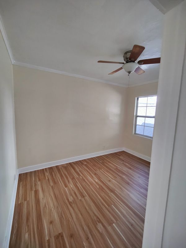 Foto del edificio - 1322 N Formosa Ave