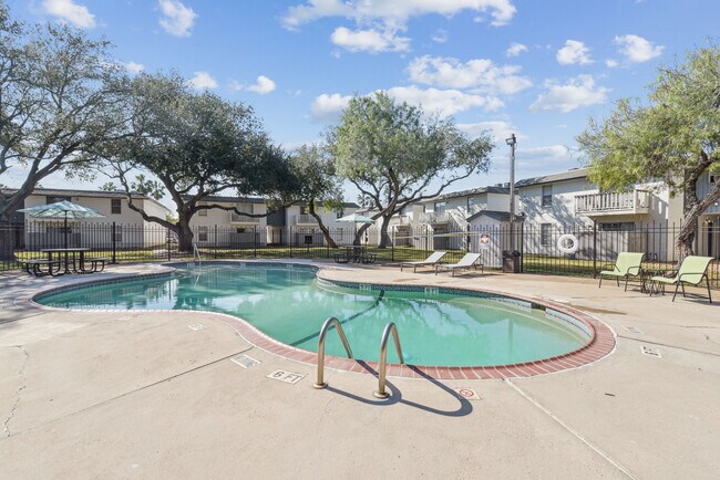 Foto del edificio - Autumn Sunrise