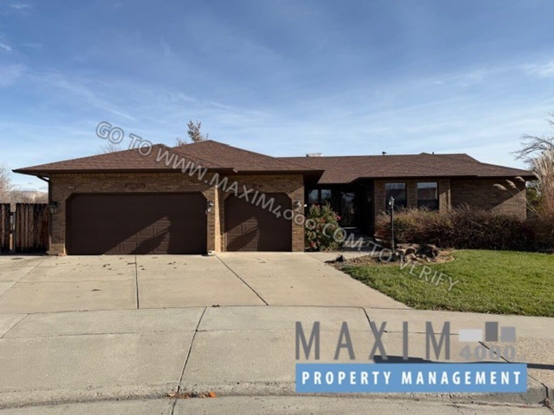 Photo - 3530 PONDEROSA WAY - AMAZING 4-BED/3.5-BATH HOME