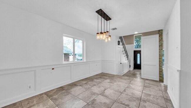 Foto del edificio - 219 April Waters Dr W