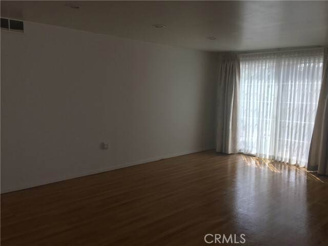 Building Photo - 2405 Midwickhill Dr