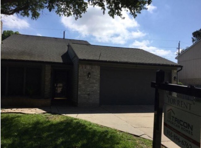 Foto del edificio - 15826 Maple Manor Dr