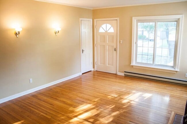 Building Photo - 2 Bed 1 Bath Tulsa Home Available in Fair ...