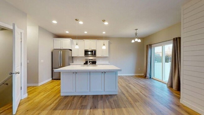 Foto del edificio - Draper Mills Townhome Available Soon!