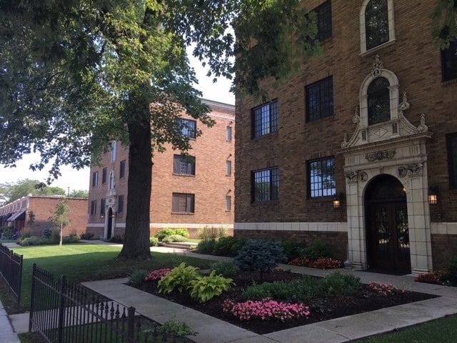 Building Photo - PENDING-Gorgeous Condo at 54th & College