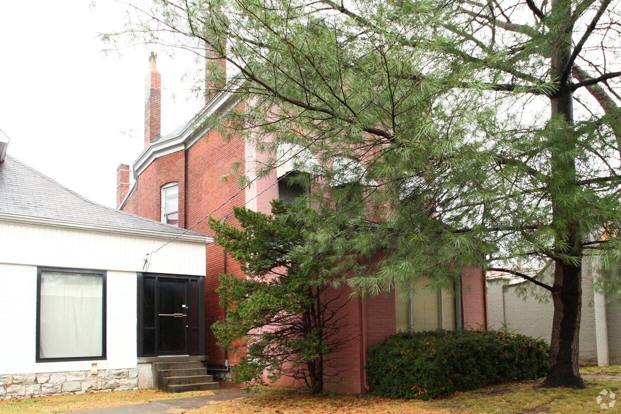 Foto del edificio - 1333 Bardstown Rd